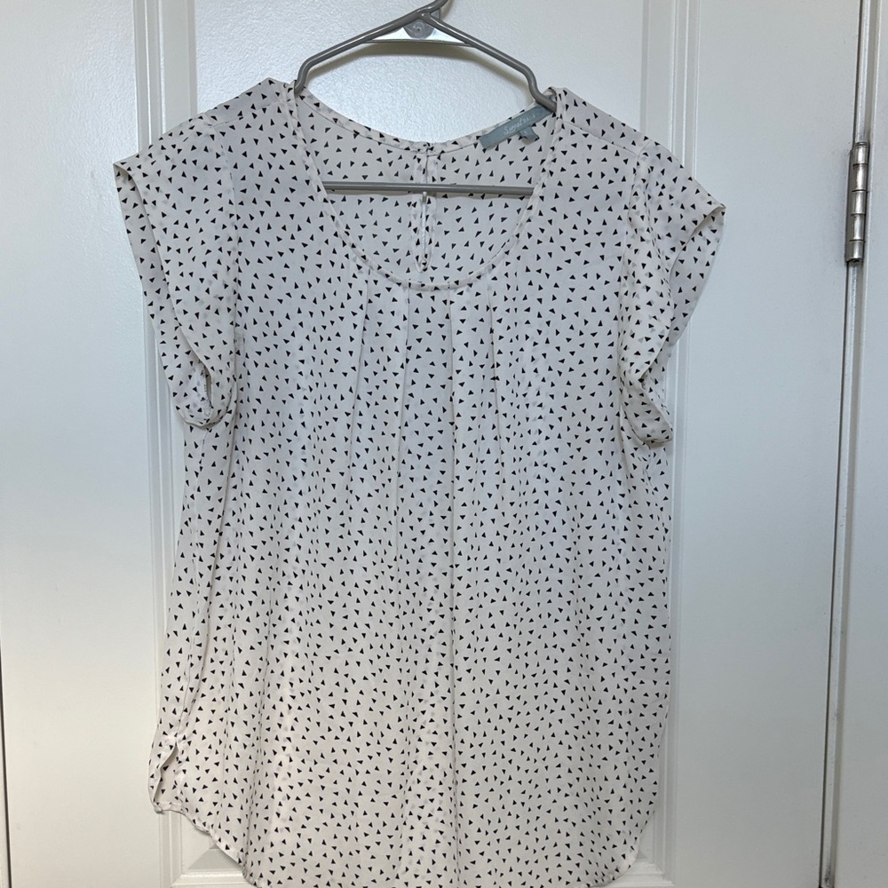 Sweet Rain White Top with Black Heart Print - Picture 1 of 5